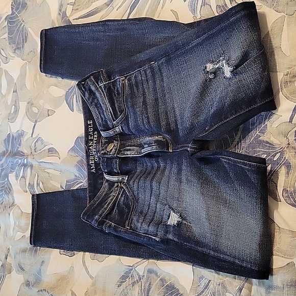 American Eagle Outfitters Denim - American Eagle Hi Rise Jegging distressed